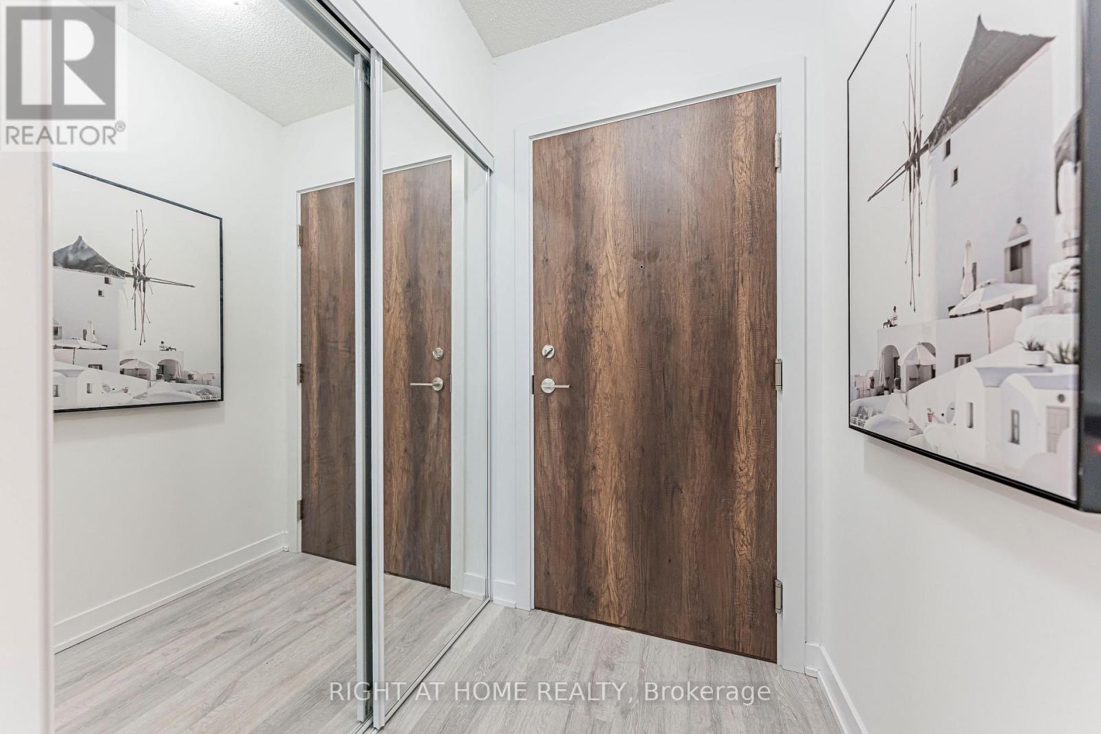 402- 251 Manitoba Street, Toronto, ON photo 2