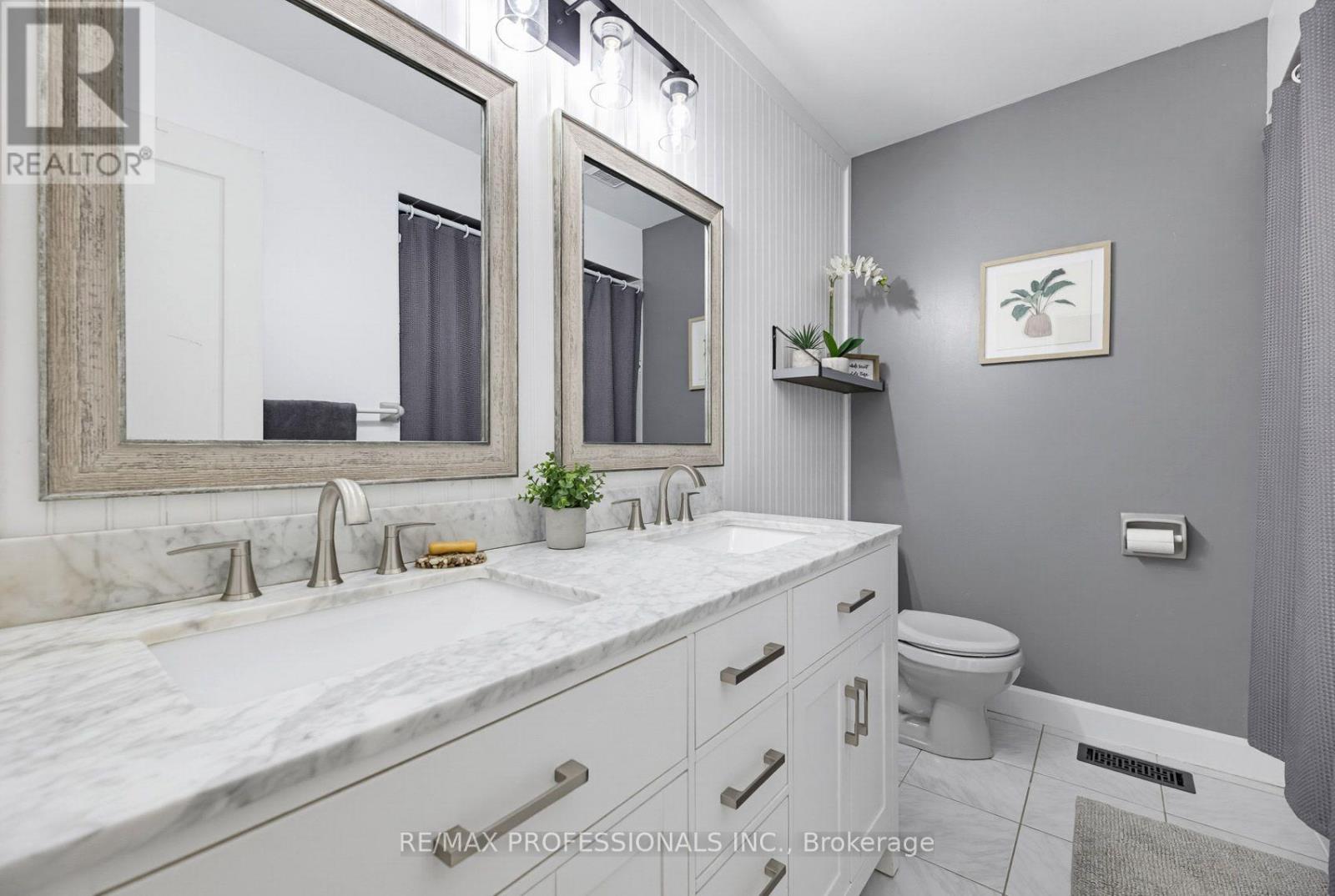 21 Waterbury Street, Caledon, ON photo 18