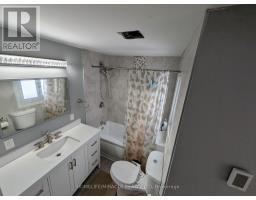 352 Bankside Drive, Kitchener, ON N2N3K1 Photo 12