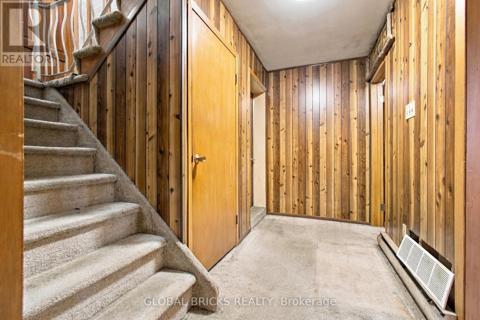 18 FALESY AVENUE - 22