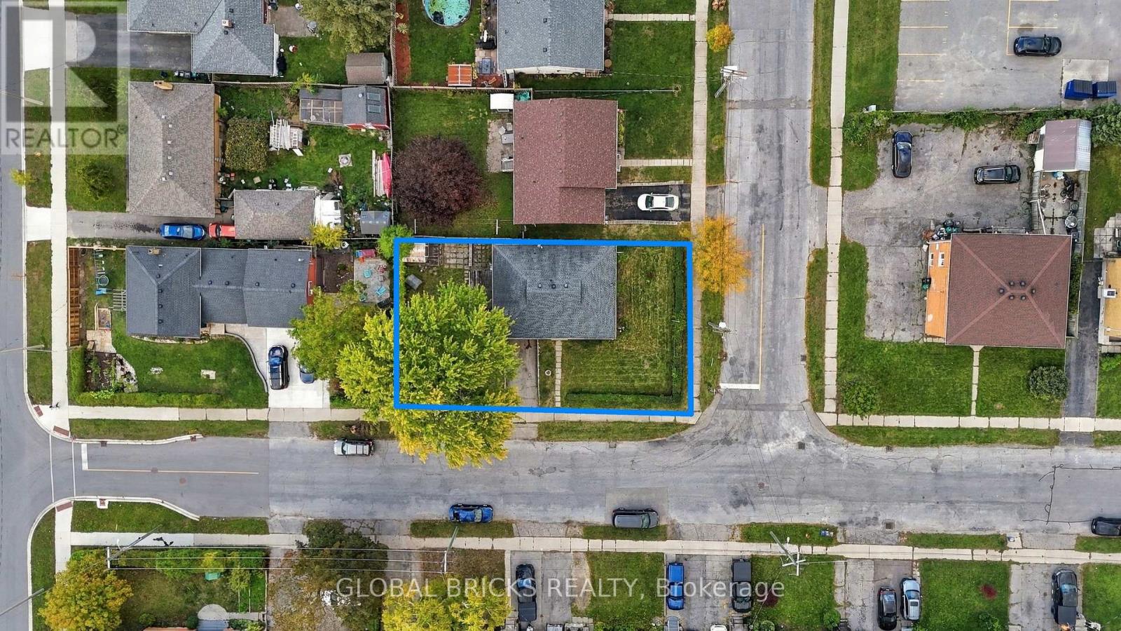 18 FALESY AVENUE - 4