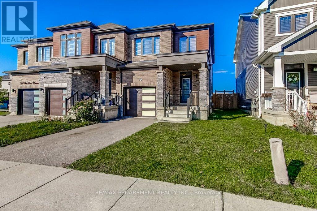 80 OAKTREE DRIVE - 2