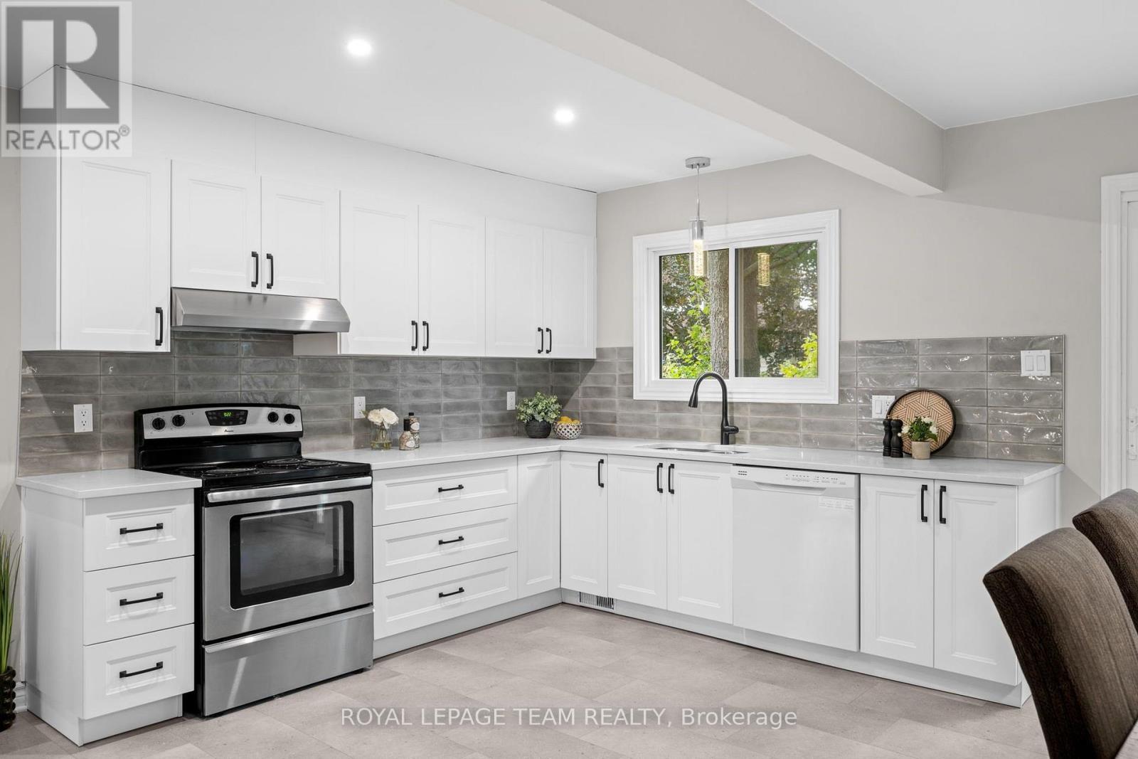 3424 MCCARTHY ROAD - 14