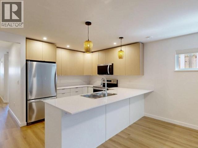 7172 EDGEHILL CRESCENT - 2