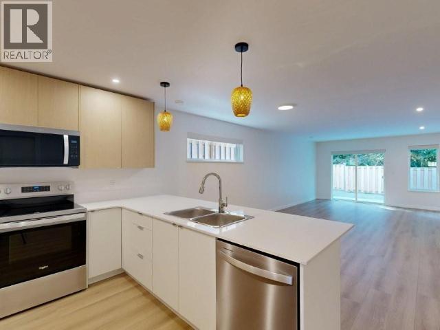 7172 EDGEHILL CRESCENT - 3