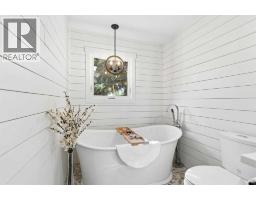 29, 185 Woodridge Drive SW - photo 20