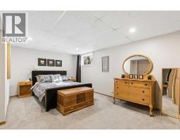 29, 185 Woodridge Drive SW - photo 24