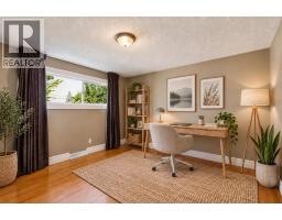 1101 42 Street SW - photo 24