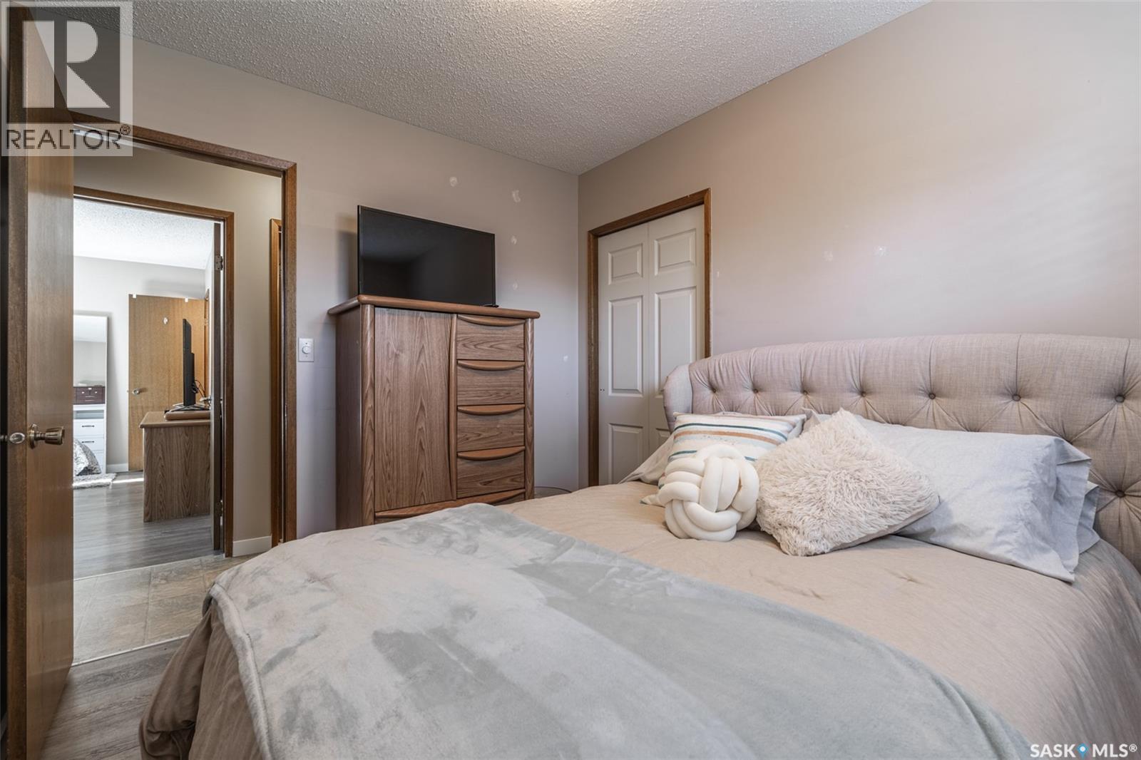 419 Kingsmere BOULEVARD - 24