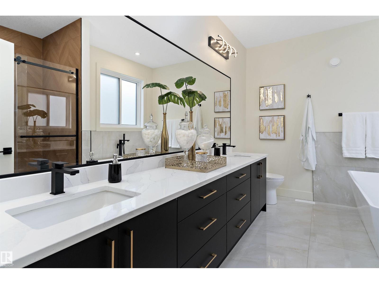 10965 129 ST NW - 33