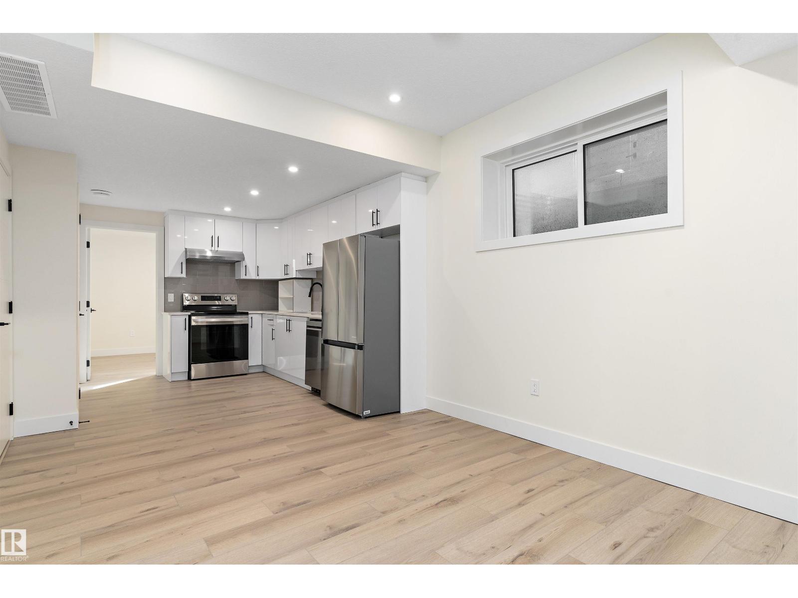 10965 129 ST NW - 41