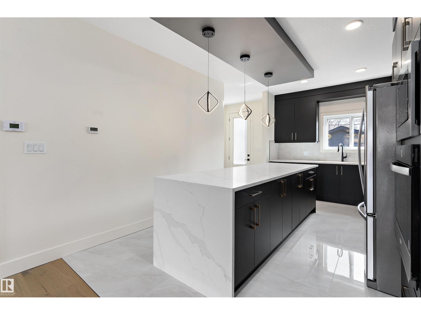 10965 129 ST NW - 14