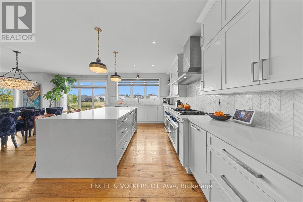 348 ST-TROPEZ STREET - Image 12