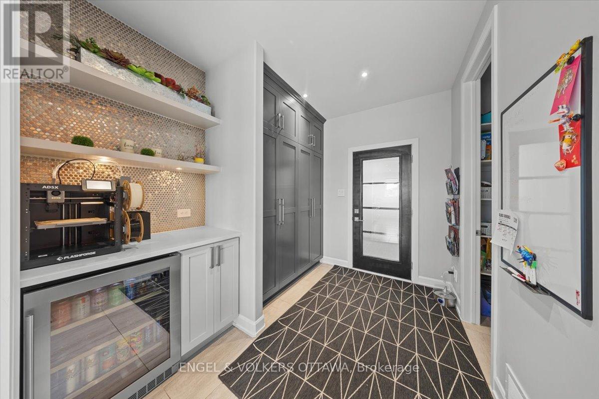 348 ST-TROPEZ STREET - 21