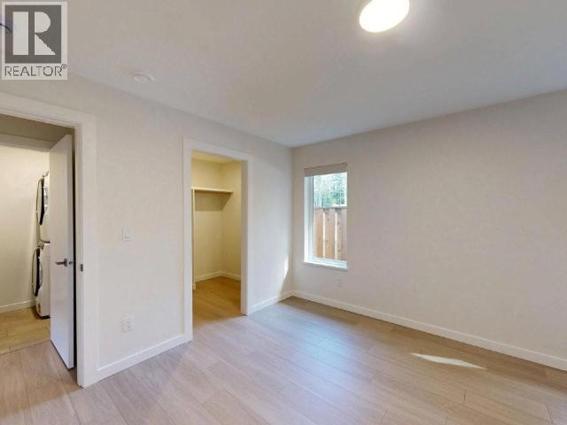 7176 EDGEHILL CRESCENT - 10
