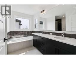 532 Buffaloberry Manor Se, Calgary, AB T3M4G6 Photo 27