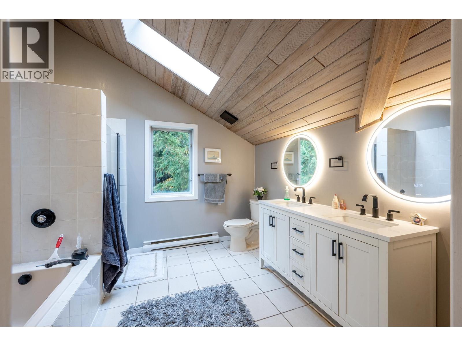 6272 BISHOP WAY, Whistler - Image 1