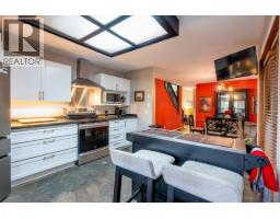 6272 Bishop Way, Whistler, BC V8E0C6 Photo 11