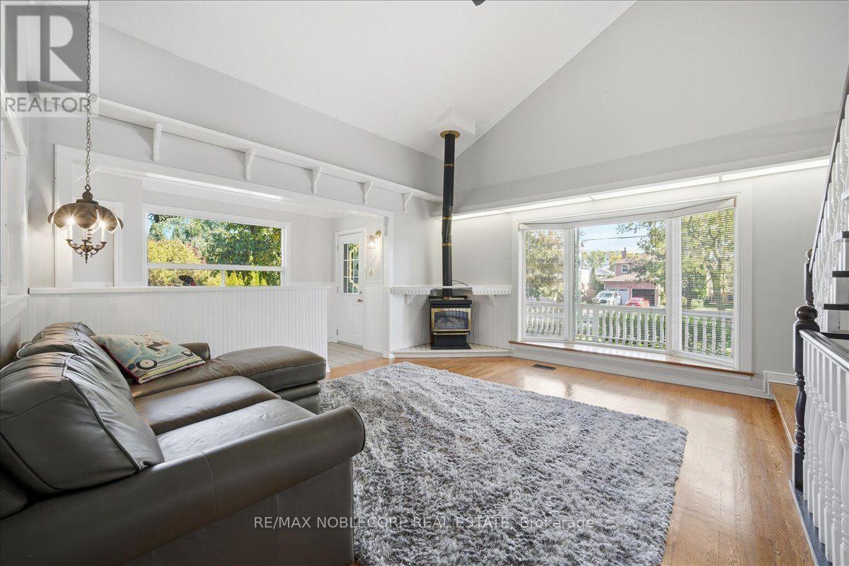 518 Rosebank Road, Pickering, ON photo 16