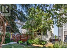 1924 29 Avenue SW - photo 2