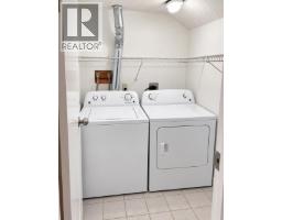 1924 29 Avenue SW - photo 33