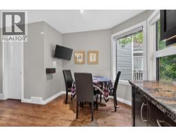 1924 29 Avenue SW - photo 17
