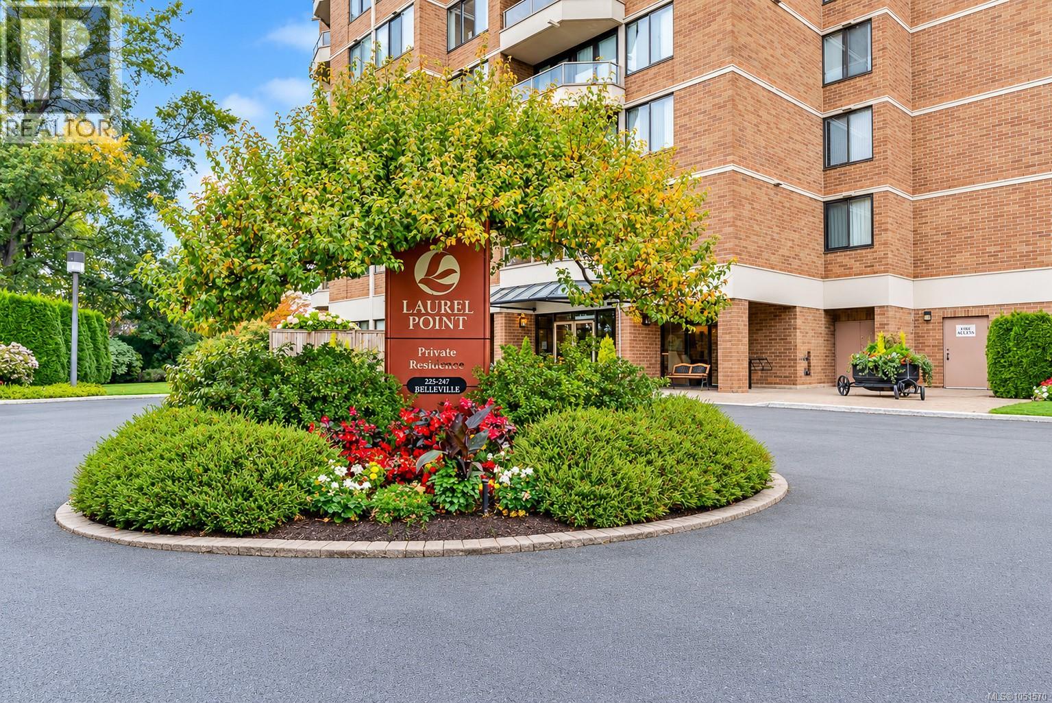 #704 225 Belleville St - 42