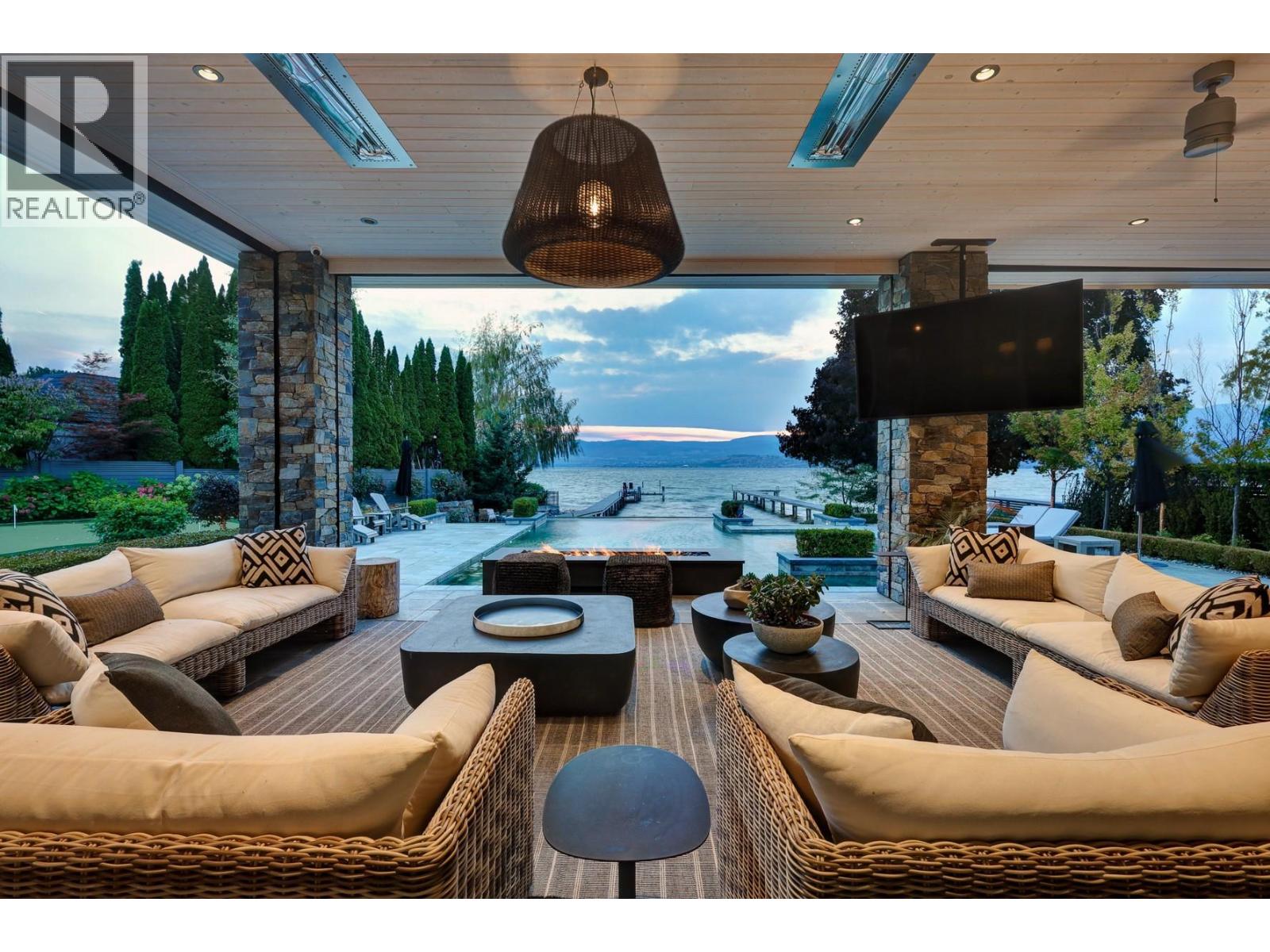 405 Hobson Crescent, Kelowna - Image 1
