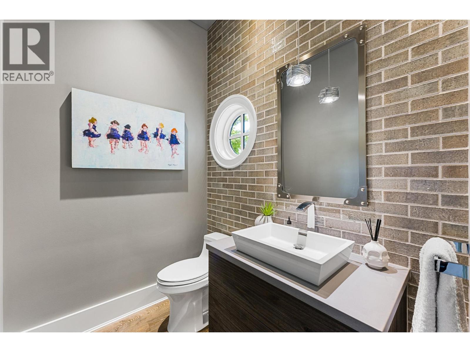 405 Hobson Crescent, Kelowna - Image 1