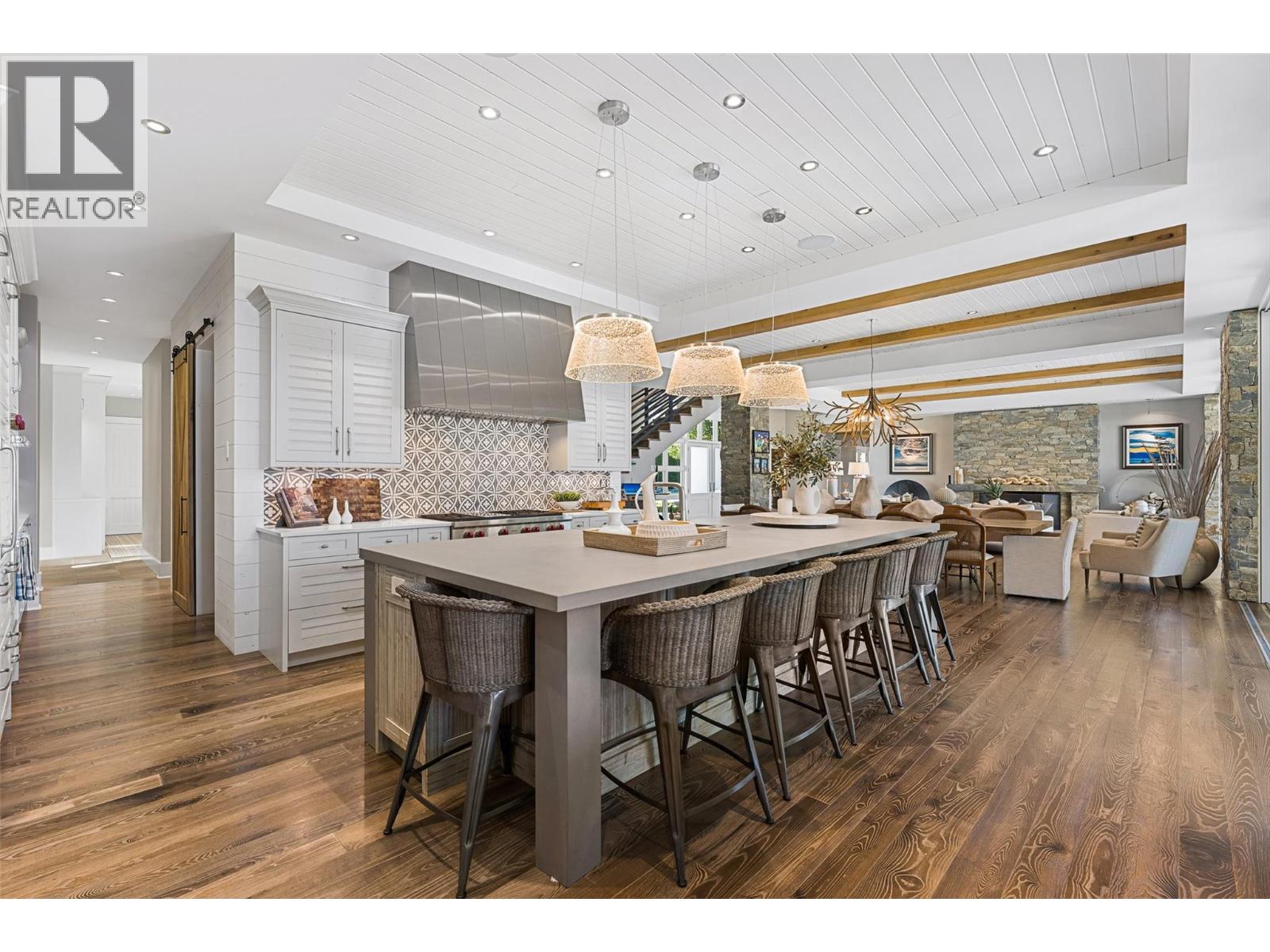 405 Hobson Crescent, Kelowna - Image 1