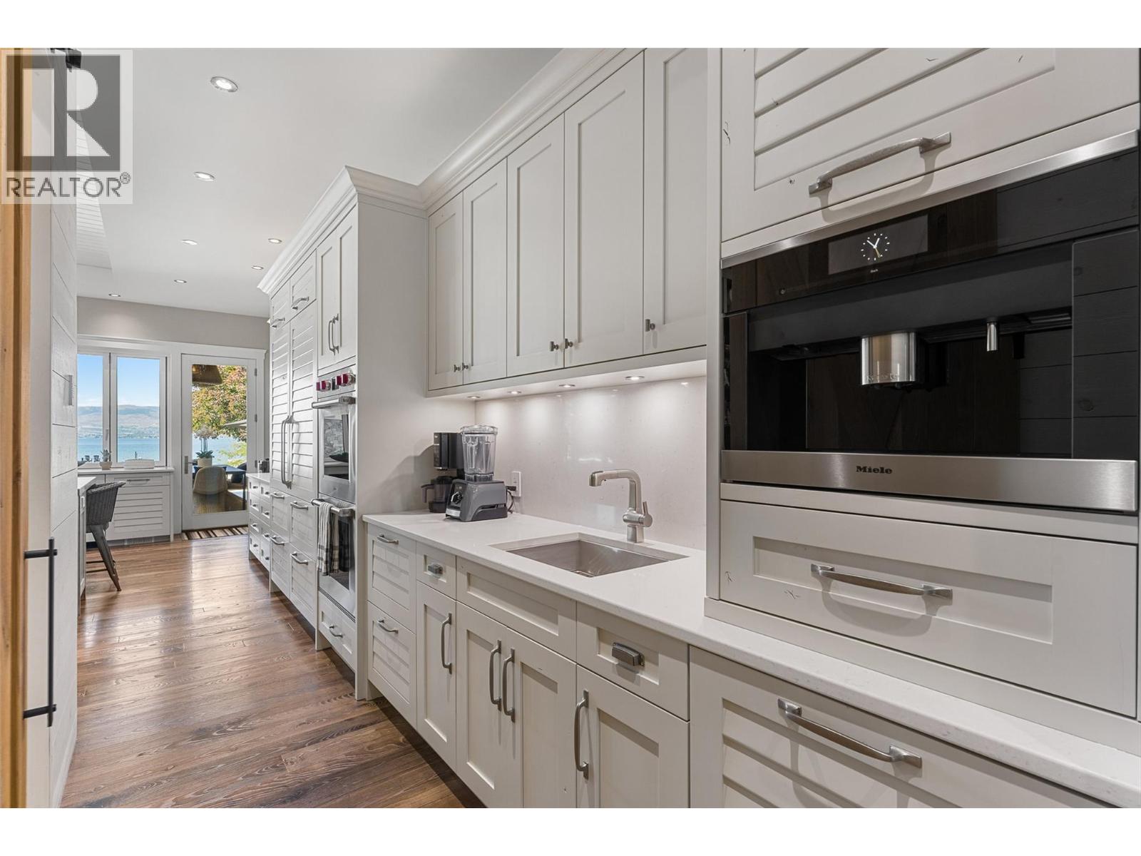 405 Hobson Crescent, Kelowna - Image 1