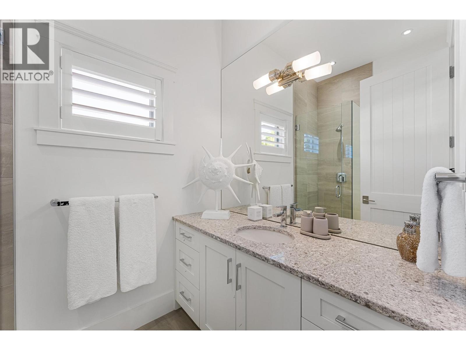 405 Hobson Crescent, Kelowna - Image 1