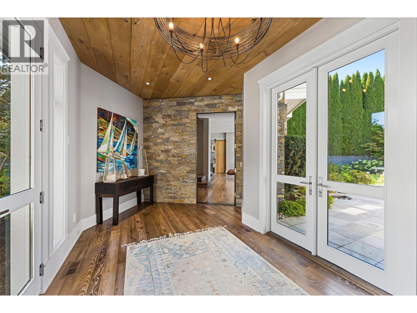 405 Hobson Crescent, Kelowna - Image 1