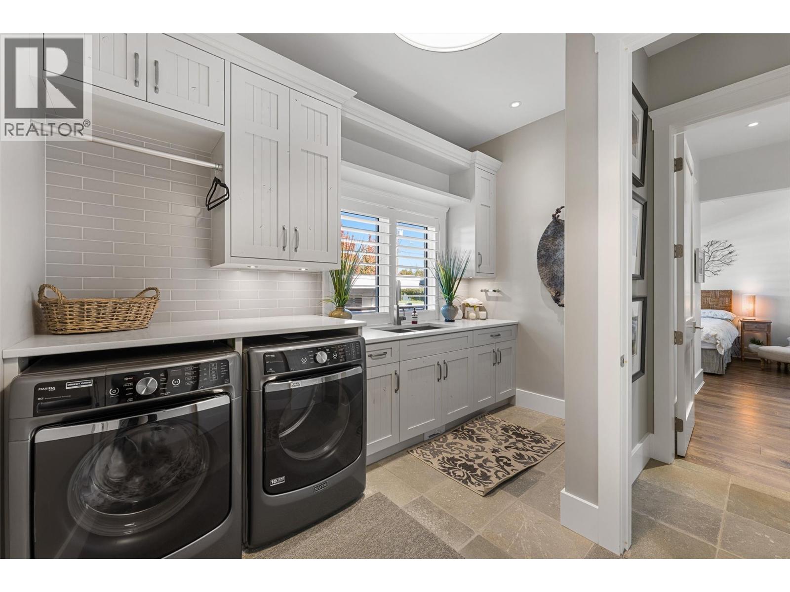405 Hobson Crescent, Kelowna - Image 1