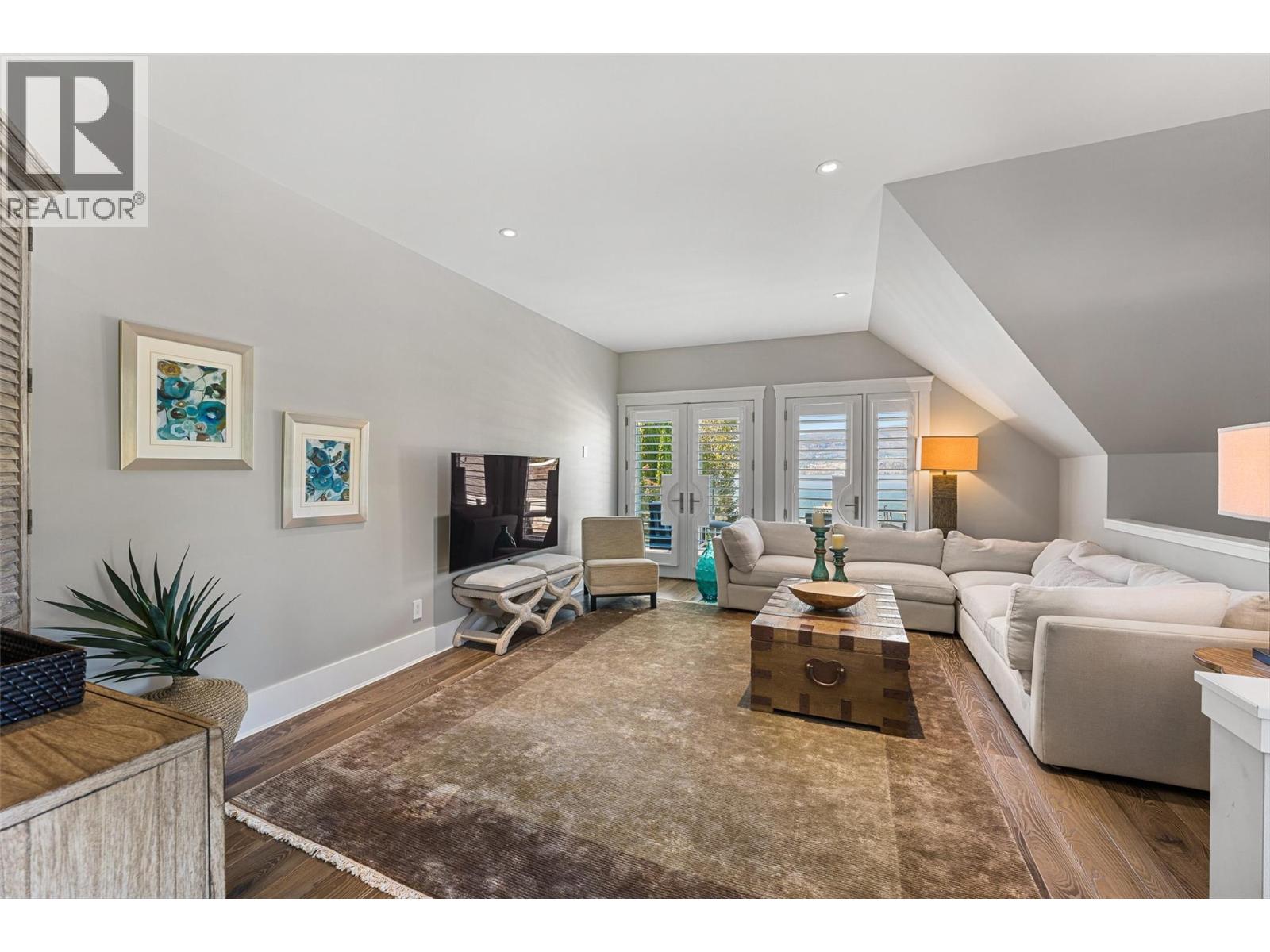 405 Hobson Crescent, Kelowna - Image 1