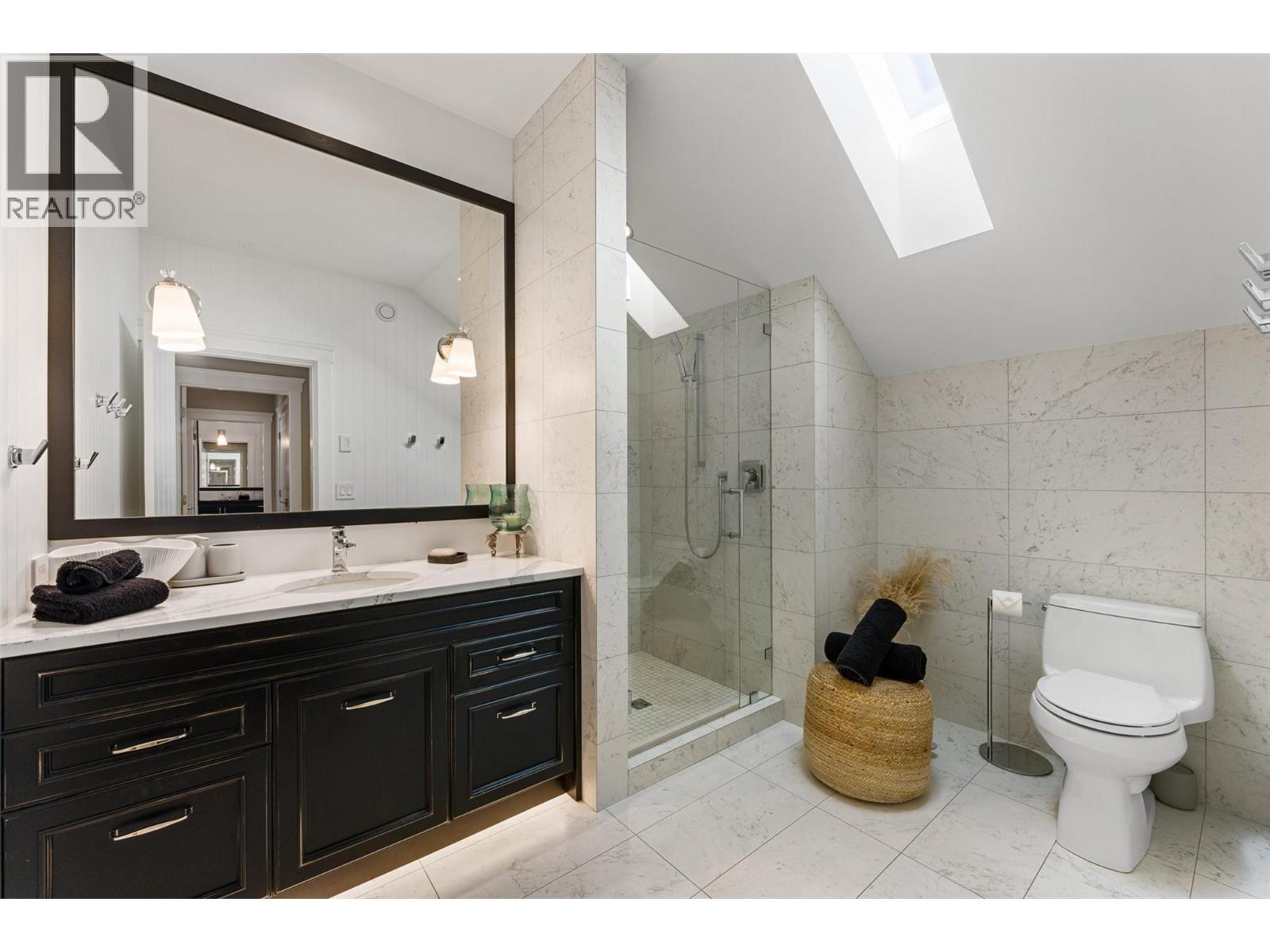 405 Hobson Crescent, Kelowna - Image 1
