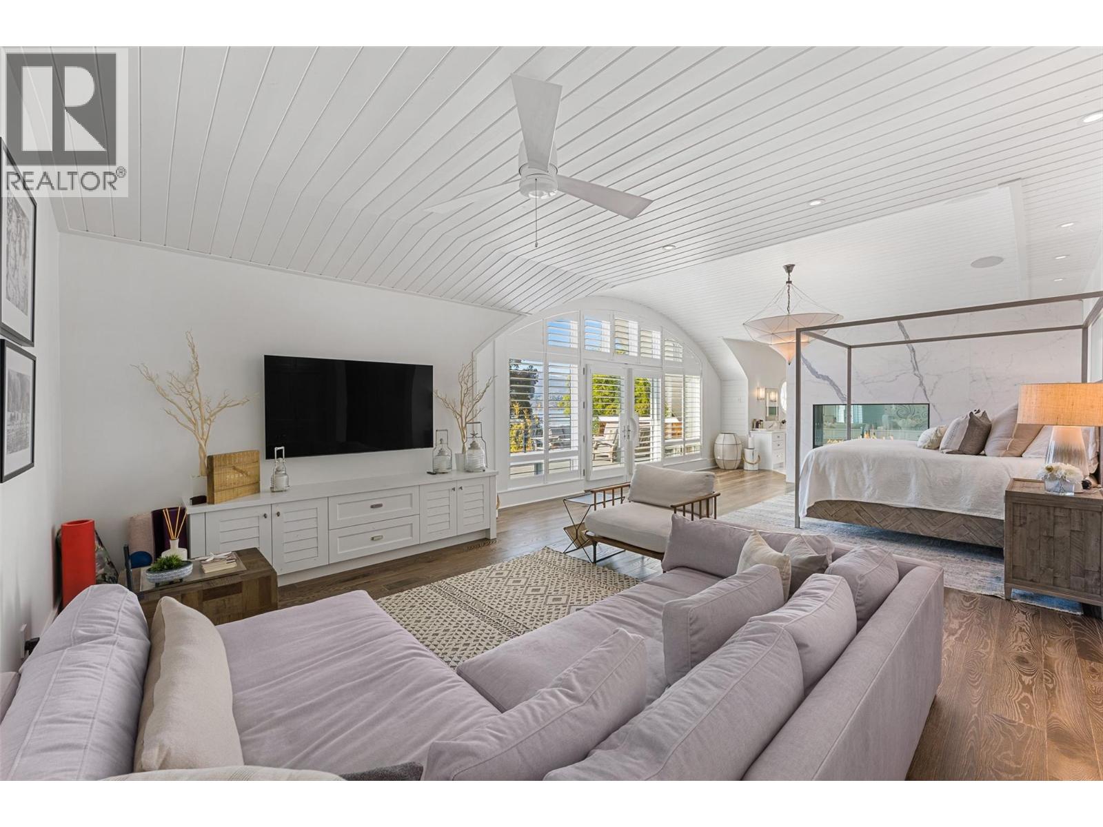 405 Hobson Crescent, Kelowna - Image 1