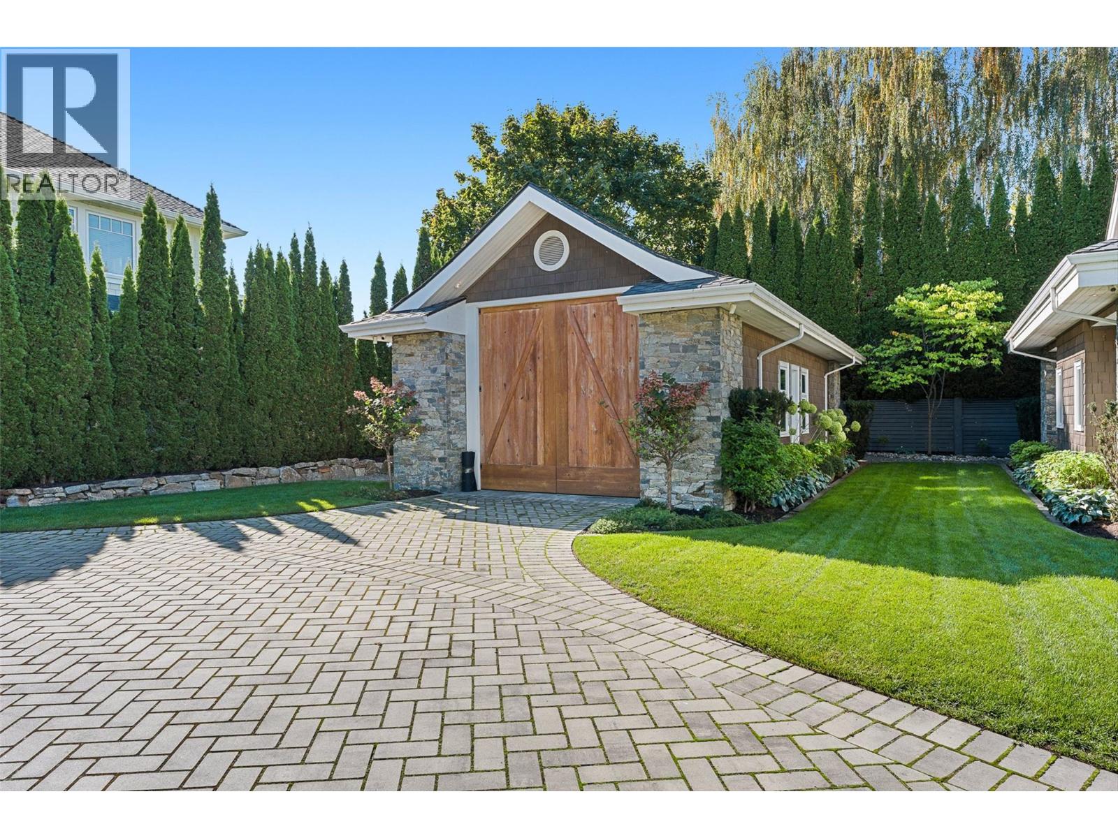 405 Hobson Crescent, Kelowna - Image 1