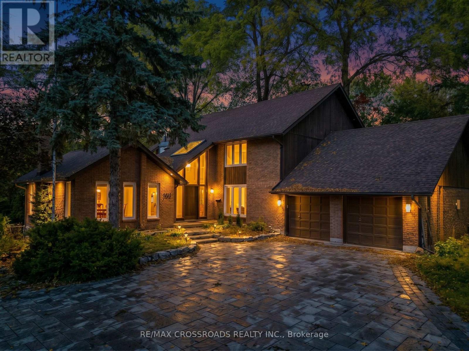 1910 Fairport Road, Pickering, ON