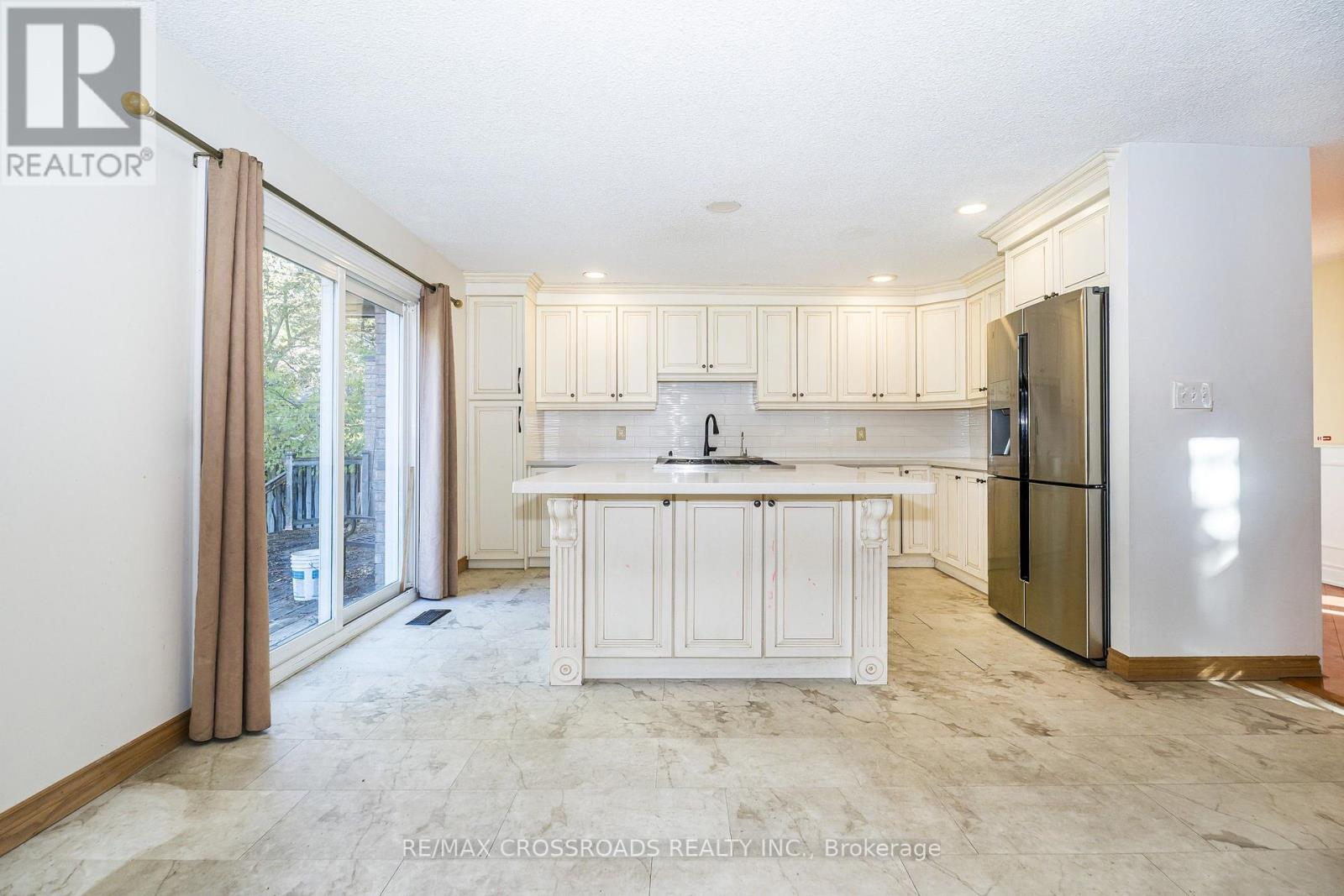 1910 FAIRPORT ROAD - 10