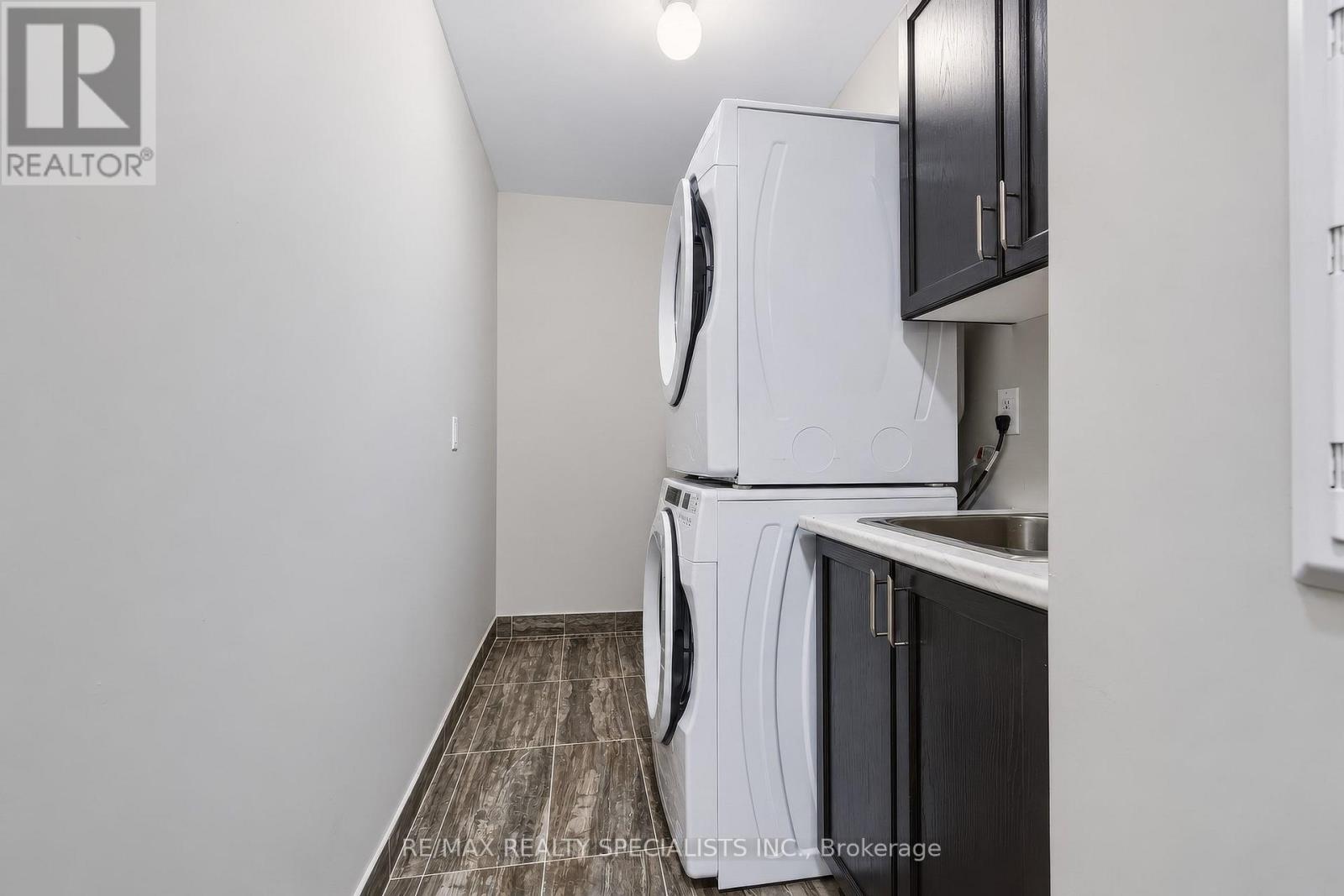 #110 830 MEGSON TERRACE - 32