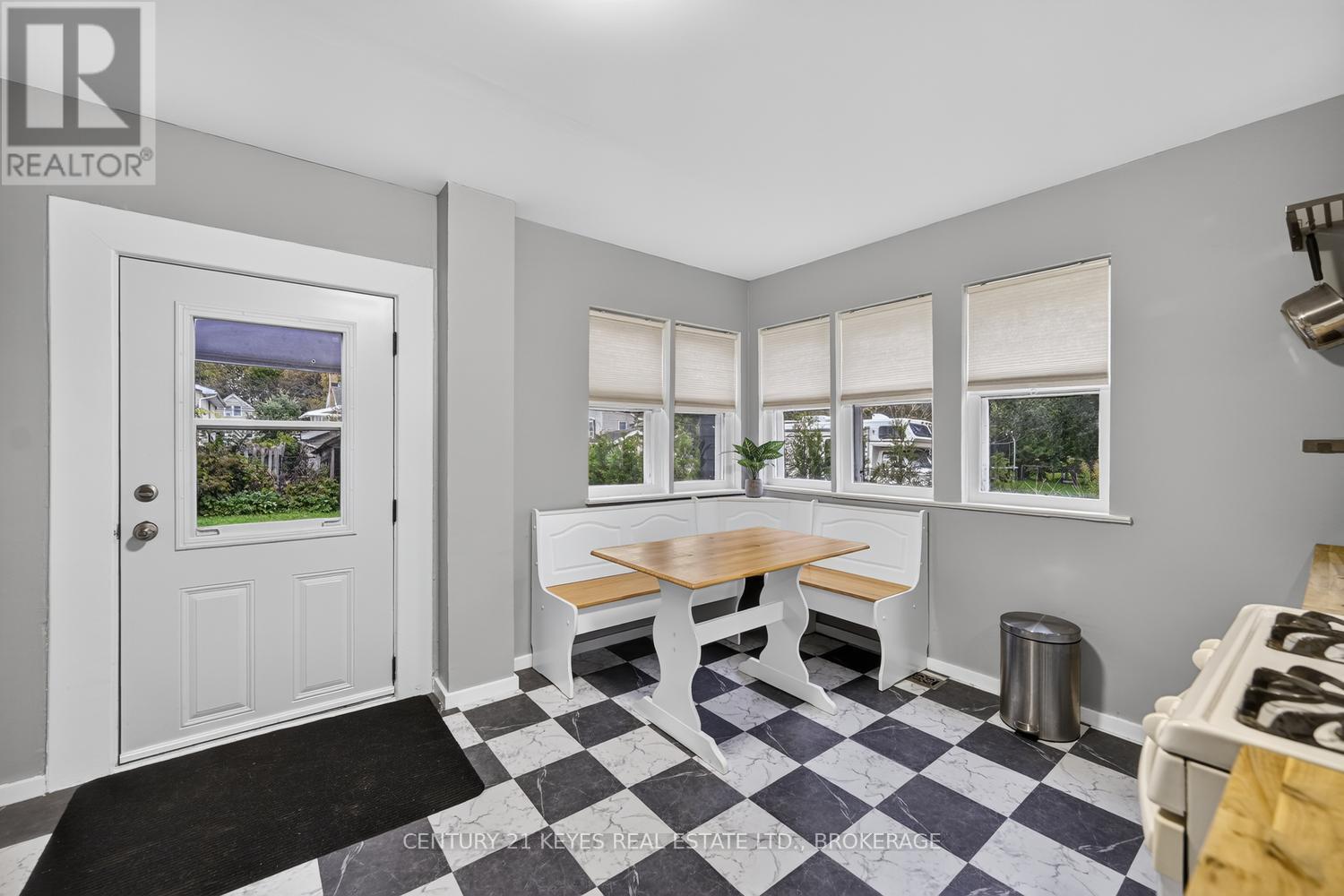 39 AMY STREET - 16