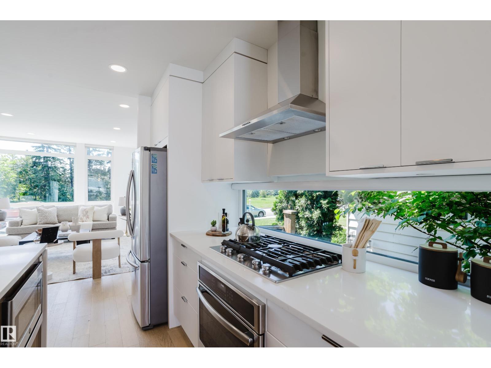 7405 89 ST NW - 15