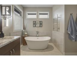 4804 Carmel Crescent, Kelowna, BC V1W5B9 Photo 38