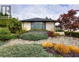 4804 Carmel Crescent, Kelowna, BC V1W5B9 Photo 71