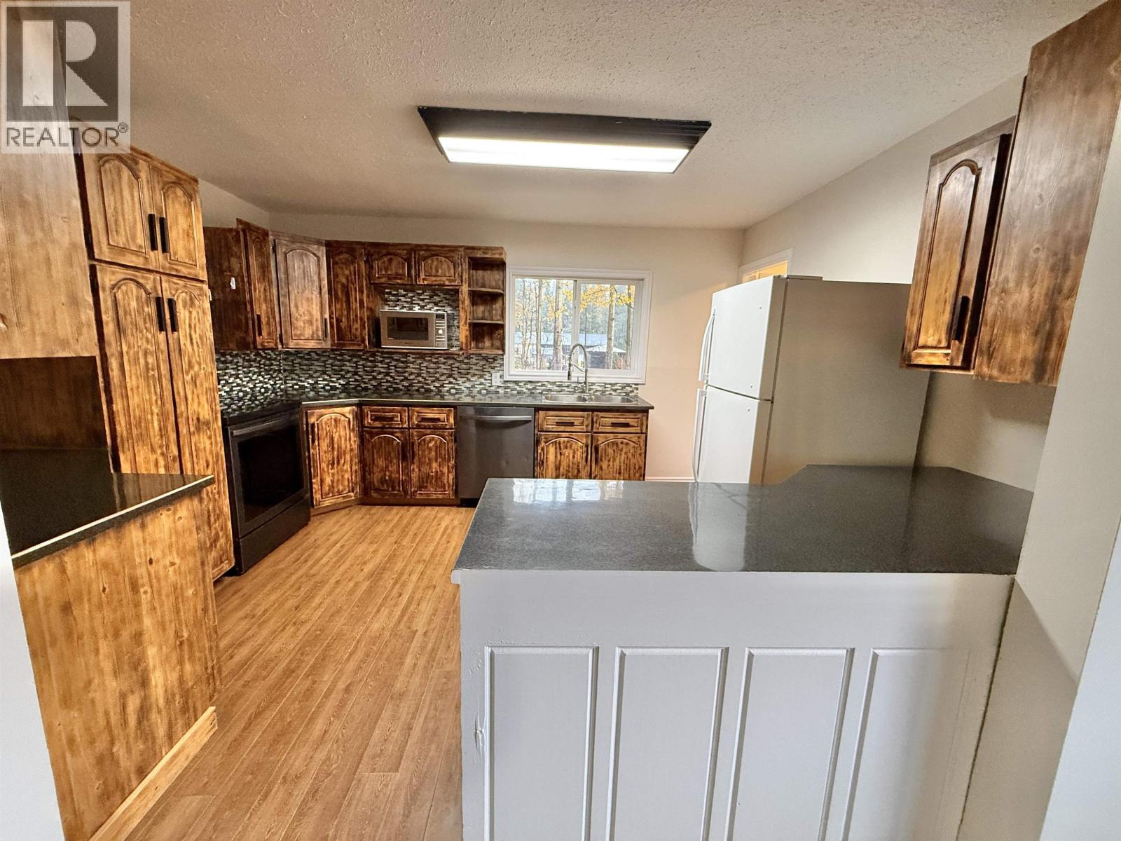 3925 AIRD ROAD - 11