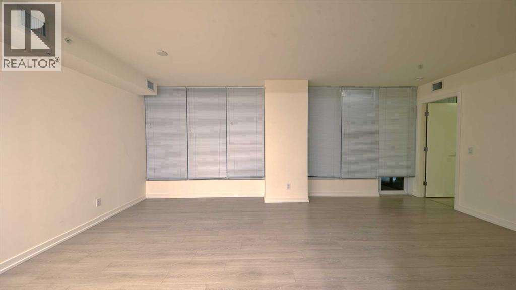 #301 51 Waterfront Mews SW - 14