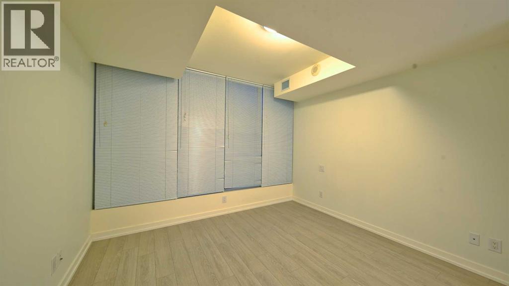 #301 51 Waterfront Mews SW - 17