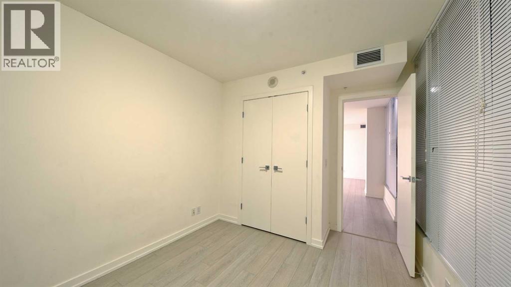 #301 51 Waterfront Mews SW - 25