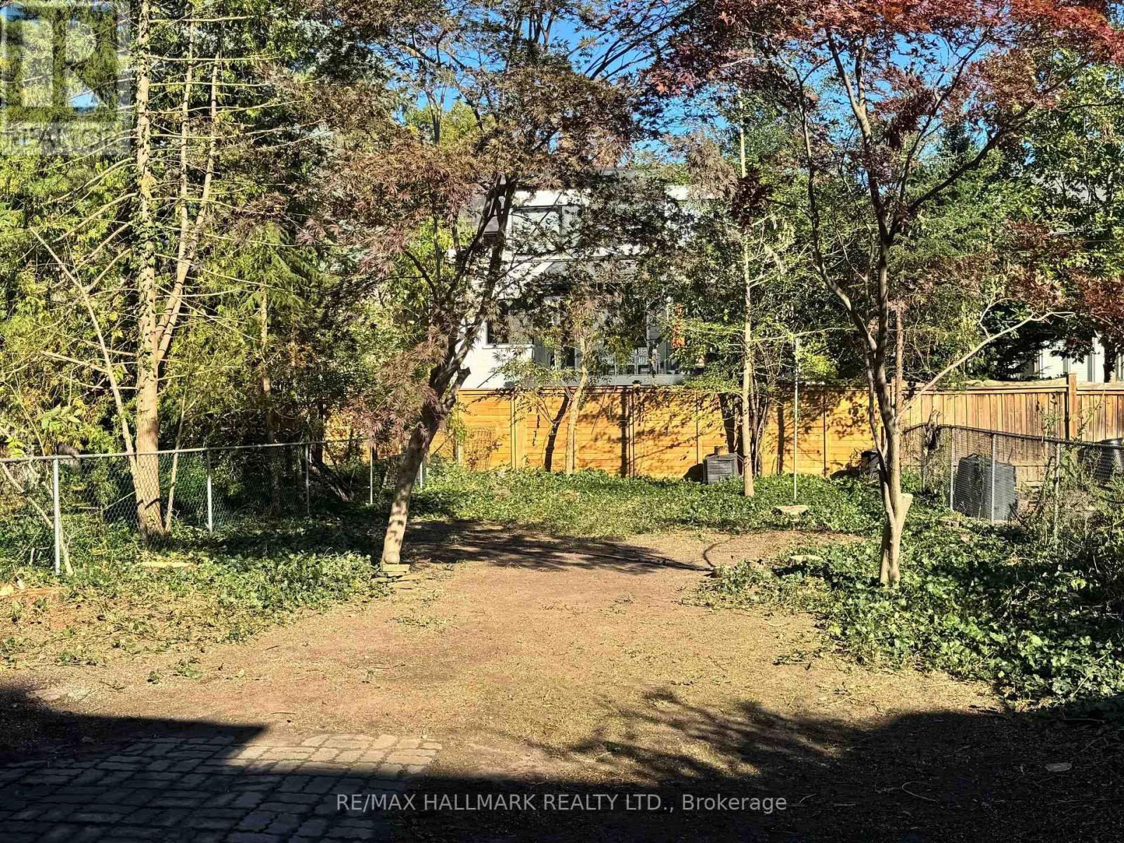 70 PARKVIEW AVENUE - 38